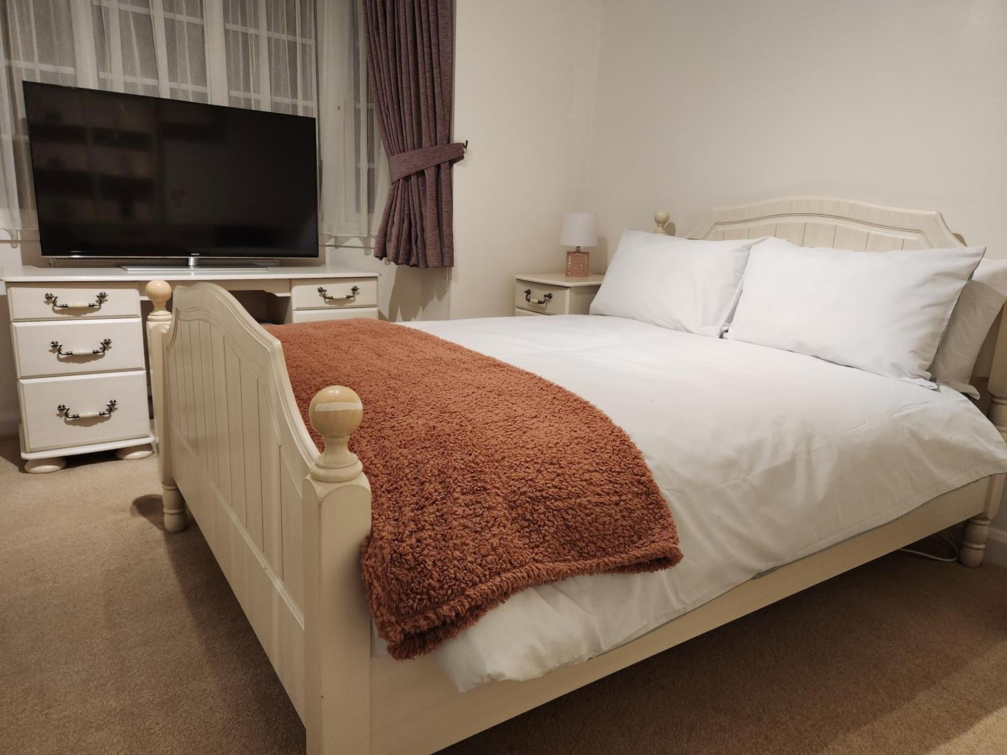 Elmdon House With 4 Spacious Bedrooms To Choose Birmingham Exteriör bild