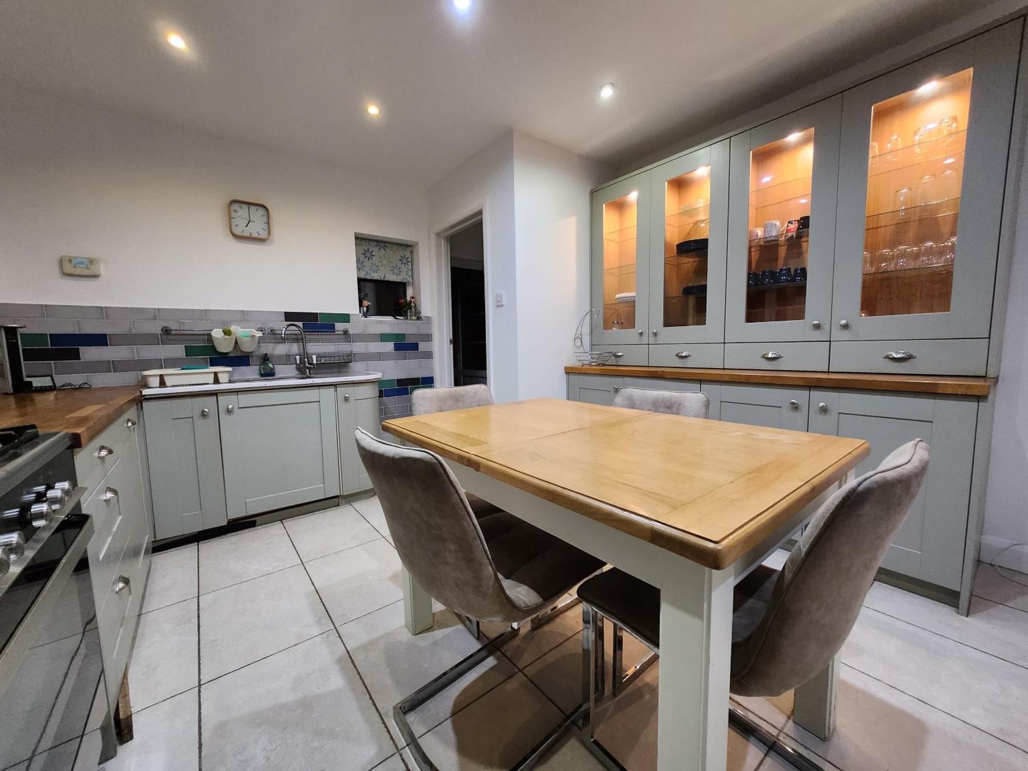 Elmdon House With 4 Spacious Bedrooms To Choose Birmingham Exteriör bild