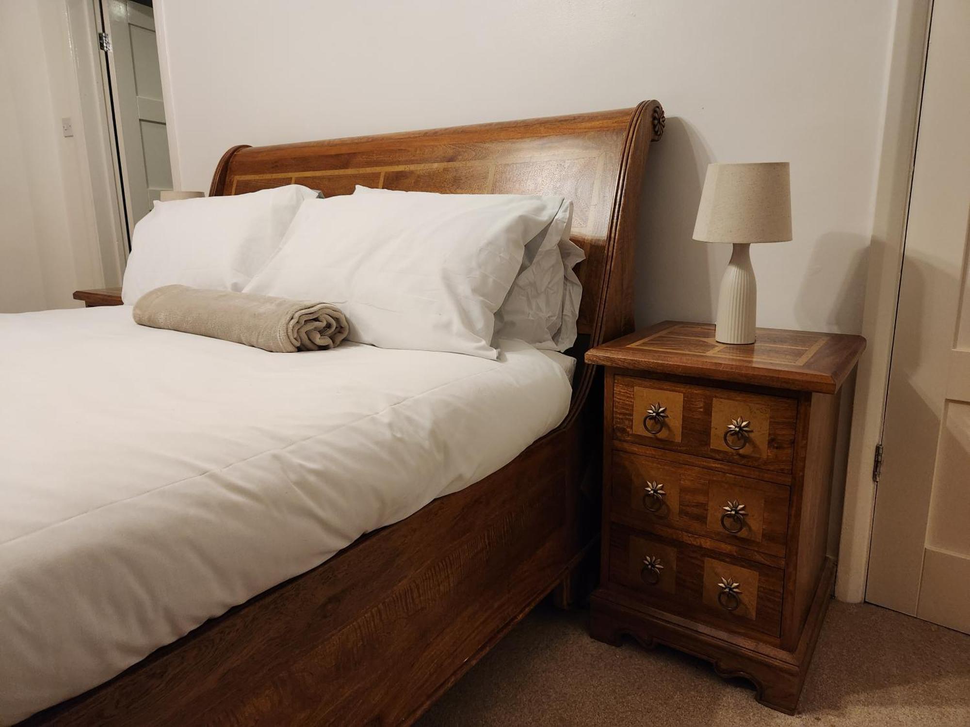 Elmdon House With 4 Spacious Bedrooms To Choose Birmingham Exteriör bild
