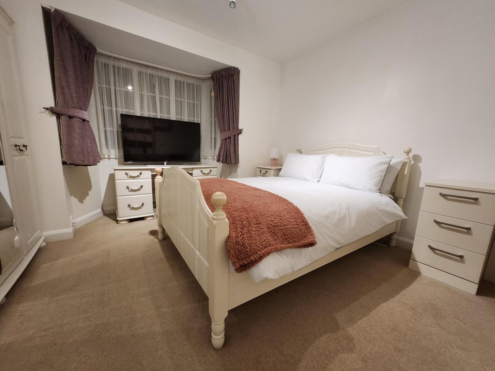 Elmdon House With 4 Spacious Bedrooms To Choose Birmingham Exteriör bild