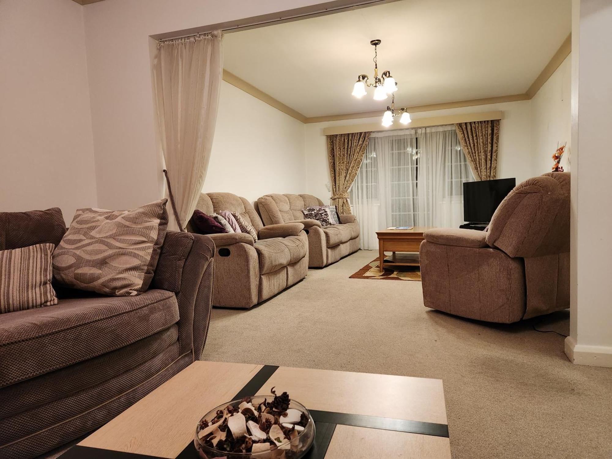 Elmdon House With 4 Spacious Bedrooms To Choose Birmingham Exteriör bild